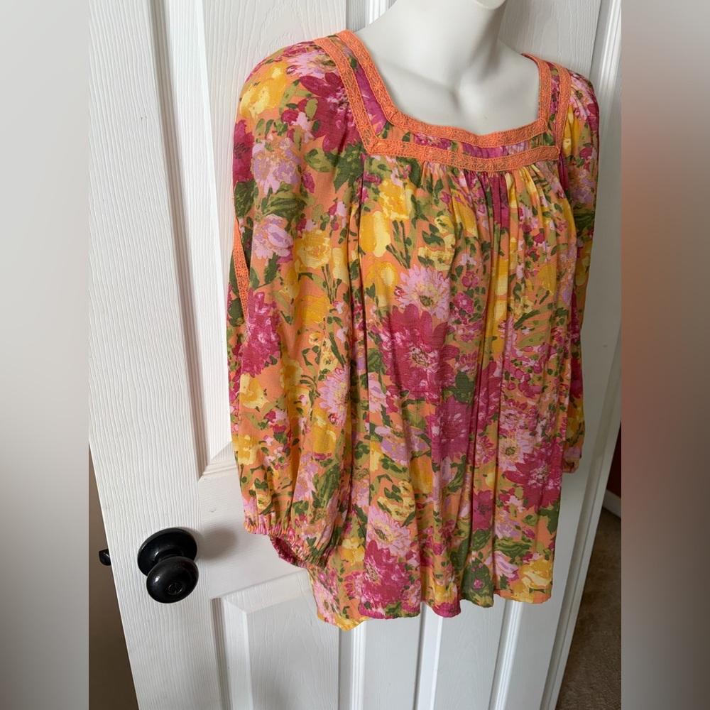 LC Lauren Conrad Sz L Boho Bright Floral Peasant Blouse Balloon Sleeve Top - Picture 2 of 5